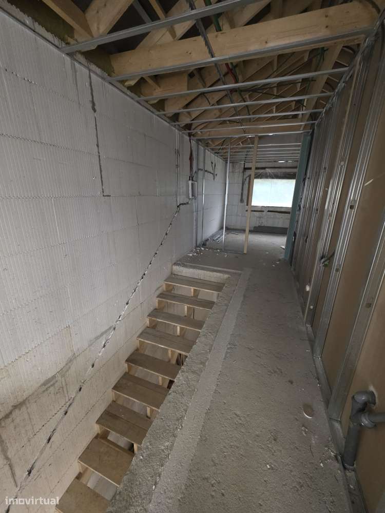 FANTÁSTICA Oportunidade de Negócio – Moradia T2-20