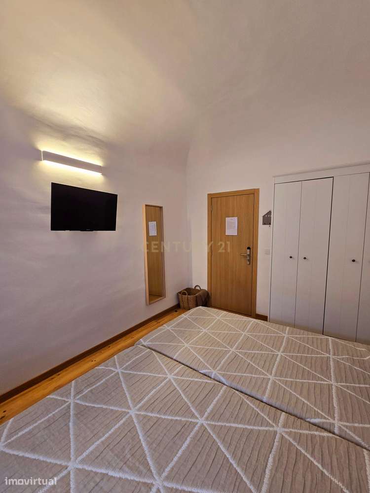 Moradia T6 Duplex no Centro Histórico de Évora – Ideal para Alojamento-44