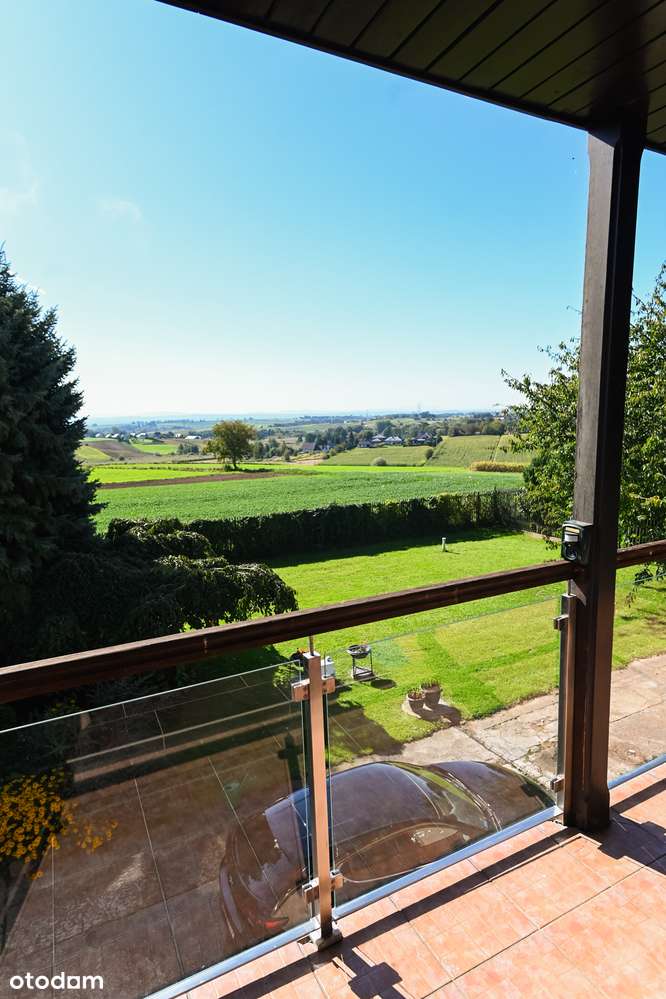 Nieruchomość z potencjałem inwestycyjnym - dom, hale, 1,42 ha ziemi-17