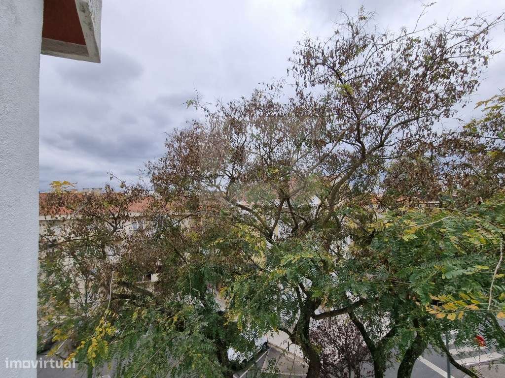 Apartamento T2 - em Carnaxide-13