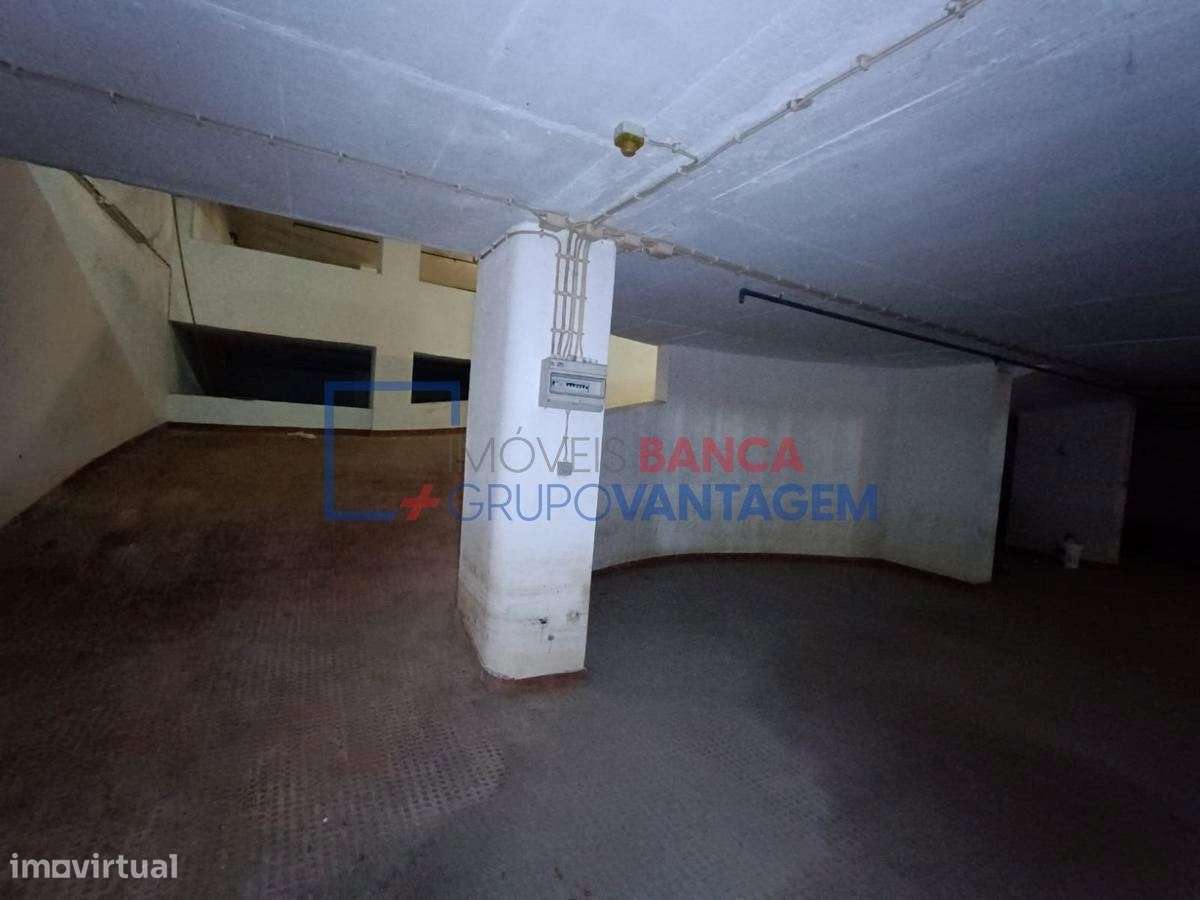 LUGAR DE PARQUEAMENTO - TAPADA DAS MERCÊS - Grande imagem: 3/18