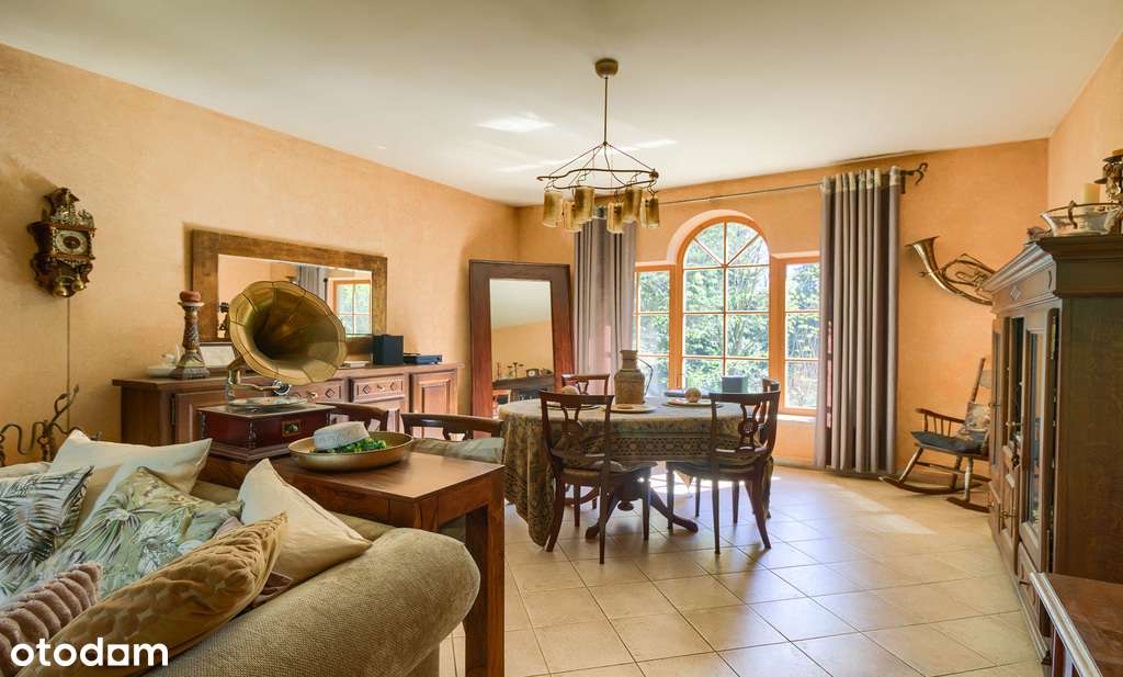 Włoska willa z dużym ogrodem i domem dla gości.-6