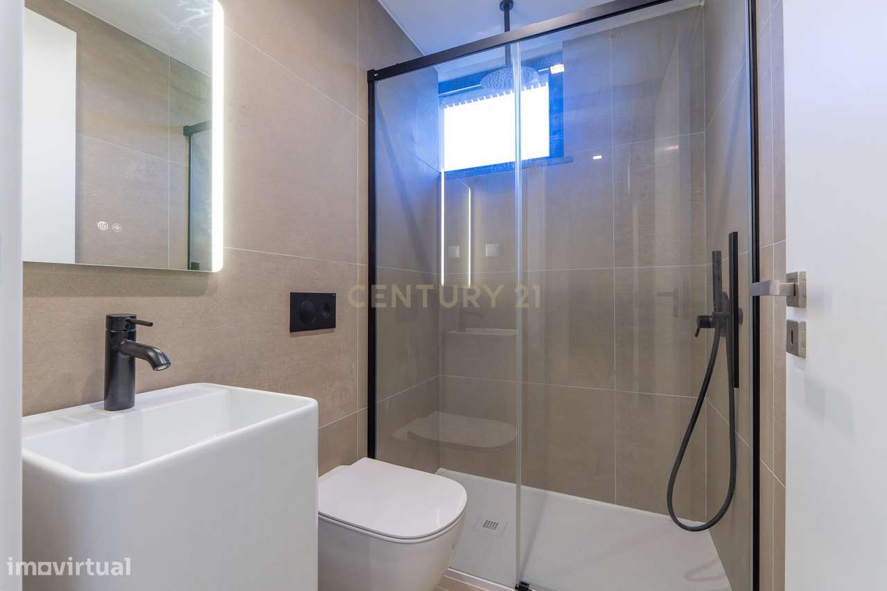 Moradia premium em Cascais onde o luxo e a natureza se encontram-29