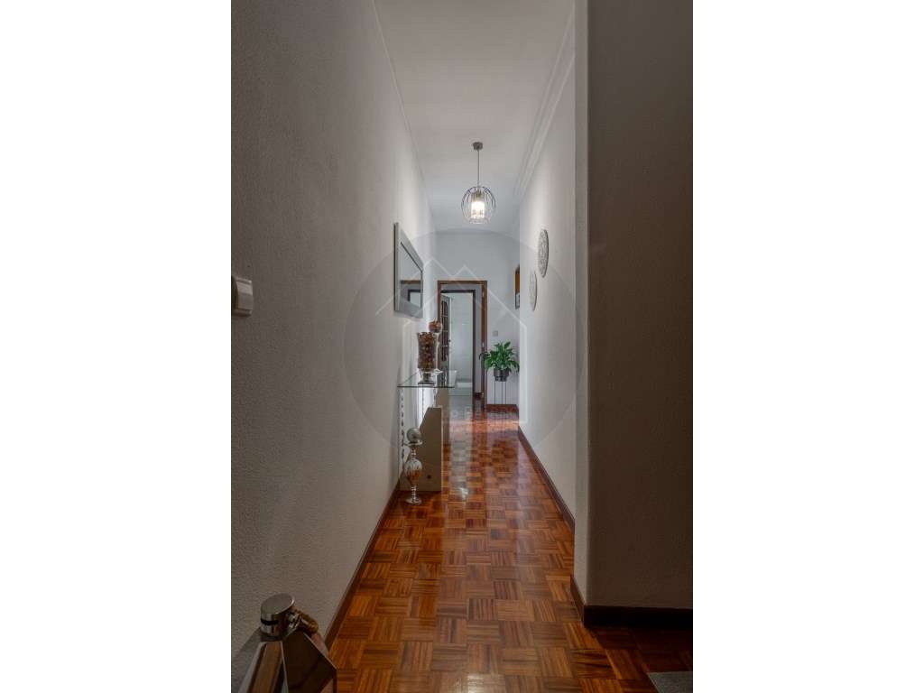 T3 com Terraço nas Antas - Elegância, Localização e Versatilidade P...-13