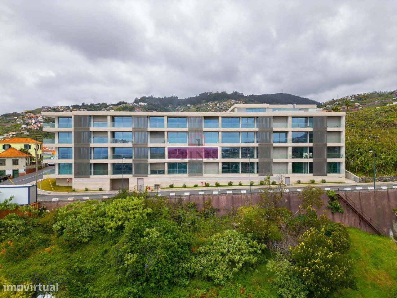 Apartamento T2 Mobilado e Equipado-24