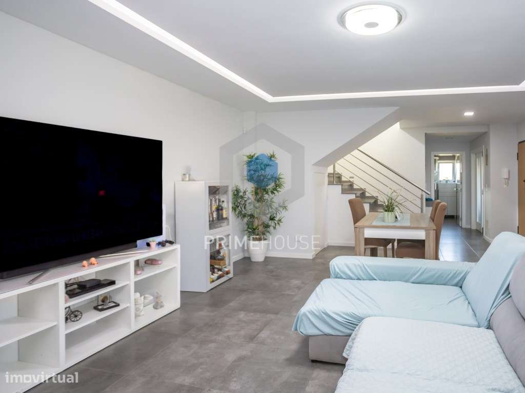 Moradia Isolada T4 em Fernão Ferro - Grande imagem: 4/41