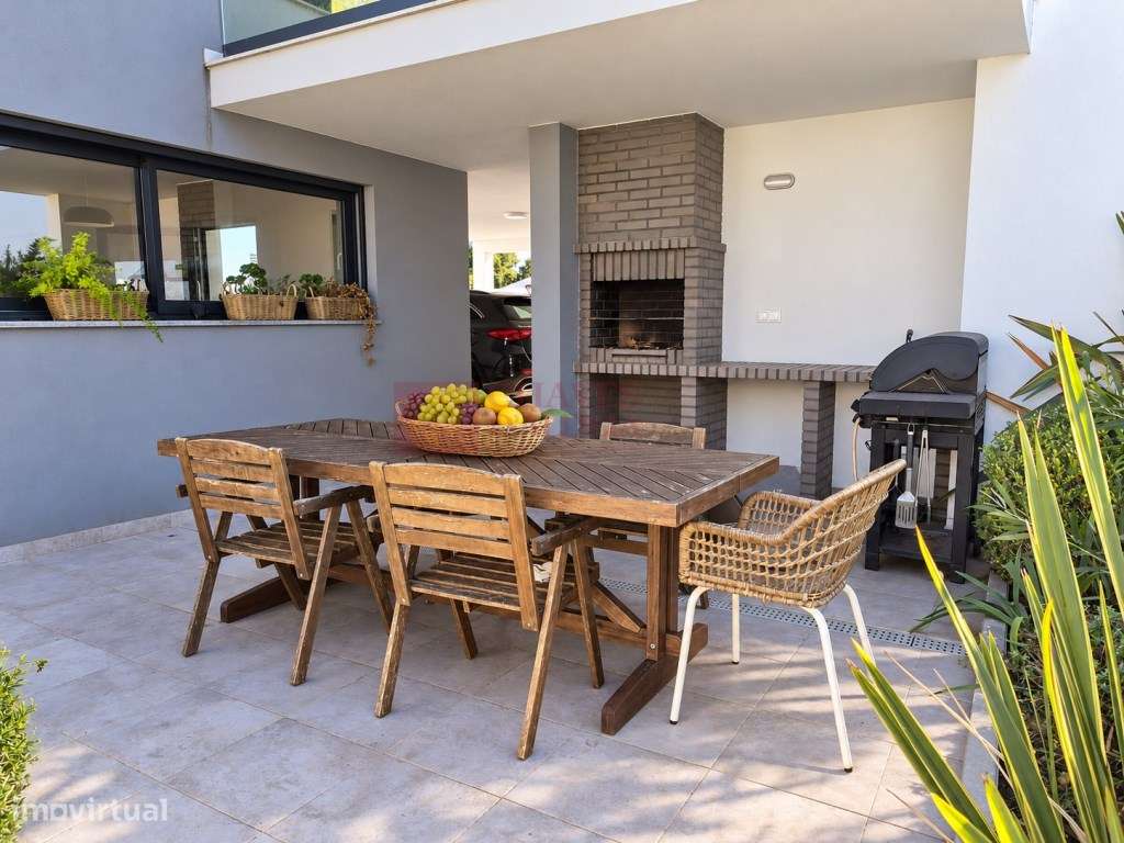 Mafra - Moradia T4 com jardim - Elegância, tranquilidade a poucos m...-26