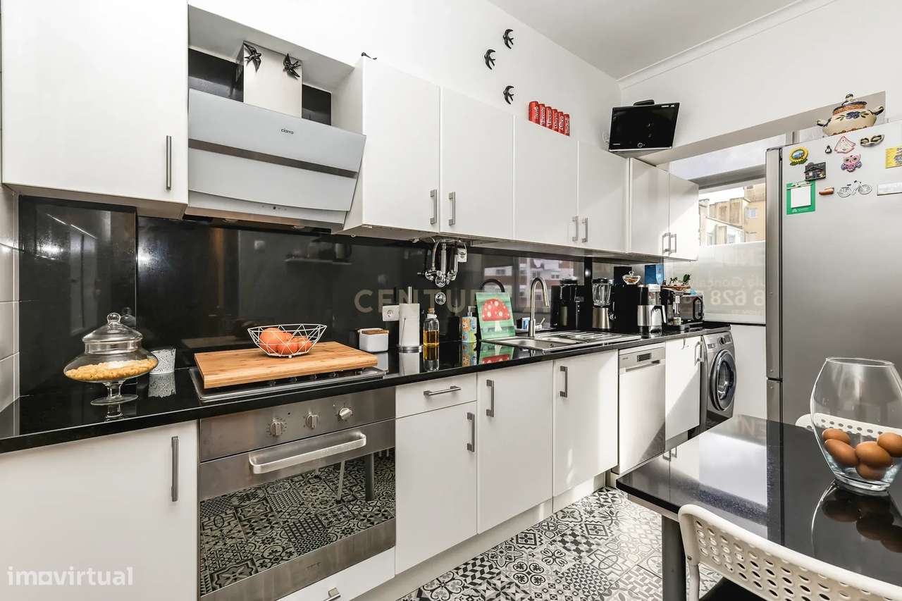 Apartamento T2 Renovado em Mina de Água, Amadora - Grande imagem: 4/28