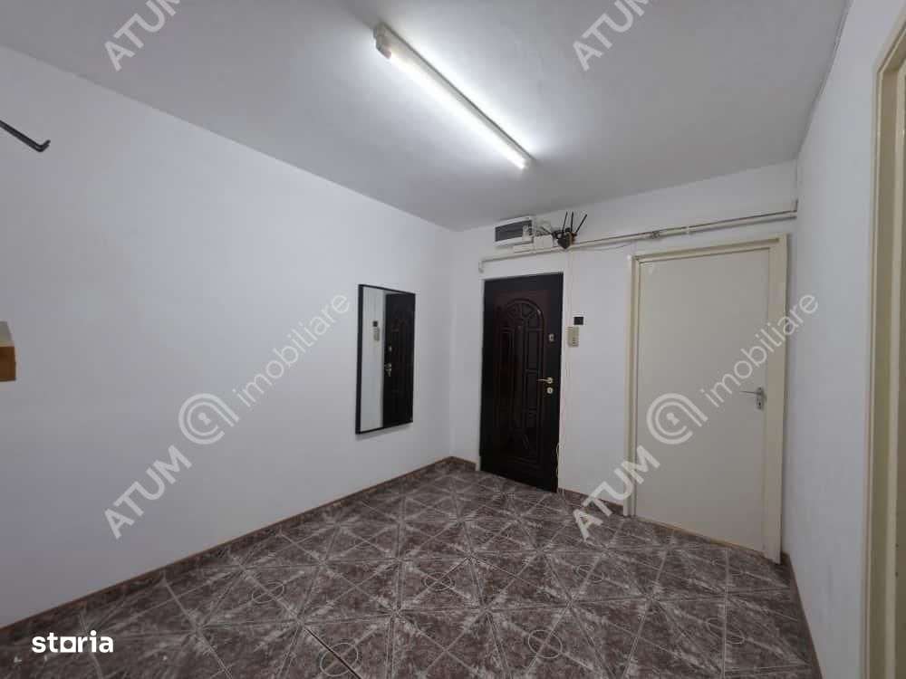 Apartament cu 3 camere decomandate in zona Vasile Aaron din Sibiu-7