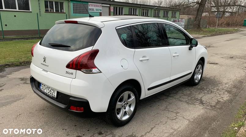 Peugeot 3008 2.0 HDi Premium - 8