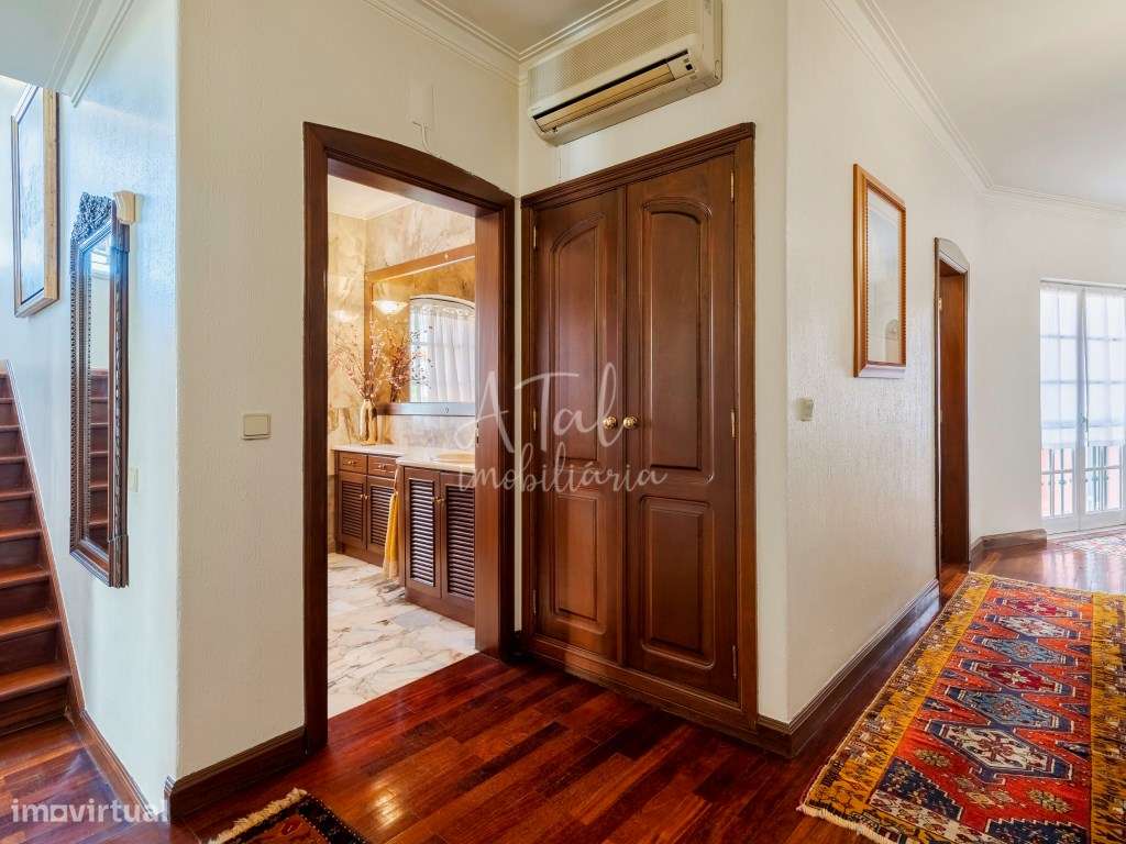 Moradia V6 centro do Montijo-13