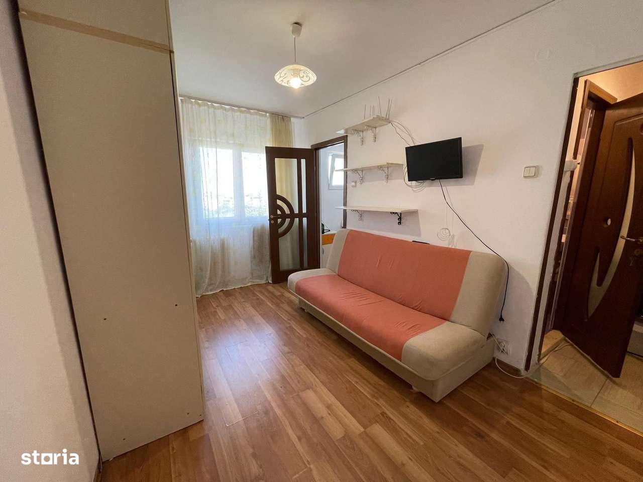 GARS. PIATA SUDULUI, PET-FRIENDLY, BUCATARIE INCHISA, METROU 8 MIN - Imagine principală: 2/6