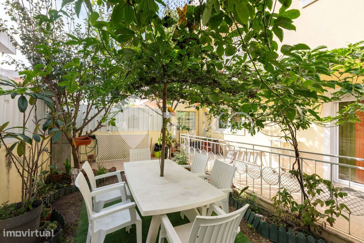 Moradia, 342 m², Charneca de Caparica e Sobreda-6