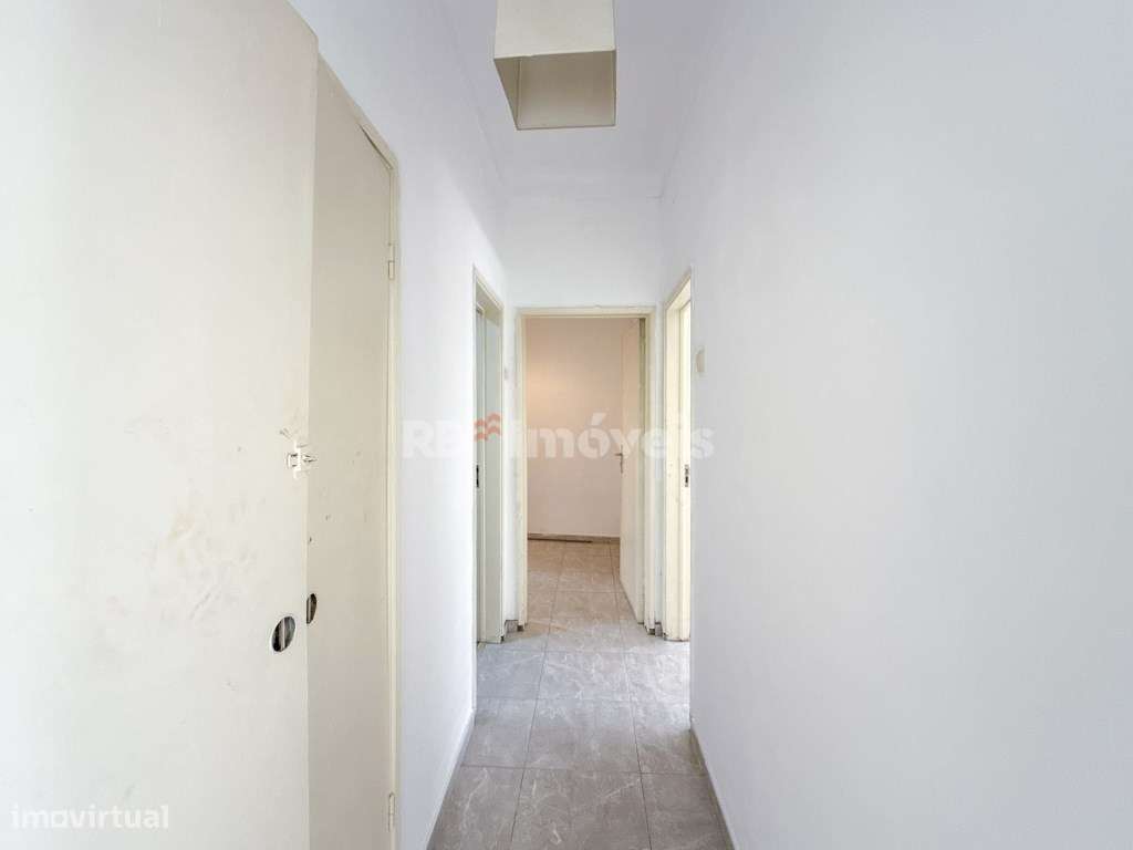 Apartamento T3 remodelado no centro de Abrantes-4