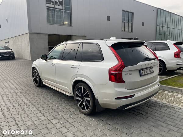 Volvo XC 90 T8 AWD Plug-In Hybrid Ultimate Dark 7os - 4