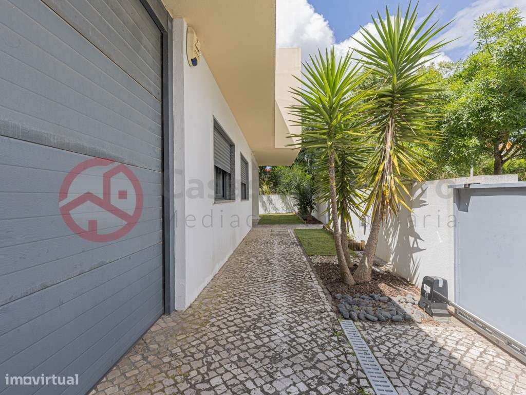 Moradia T4 Isolada, com garagem, Barreiro - Grande imagem: 5/23