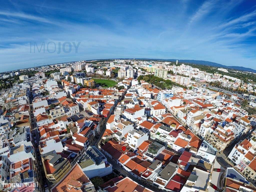Moradia Térrea Totalmente Remodelada para Venda no Coração de Portimão-37