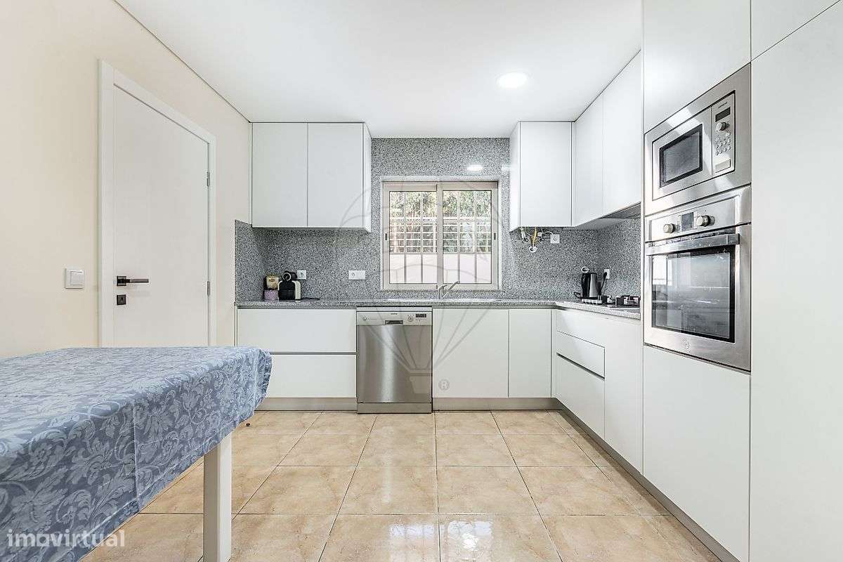 Moradia T5 para venda-9