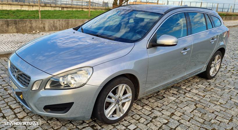 Volvo V60 1.6 D2 Drive Summum Start/Stop - 13