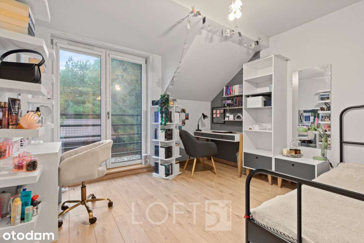 Dom w otoczeniu natury z dużą działką-13