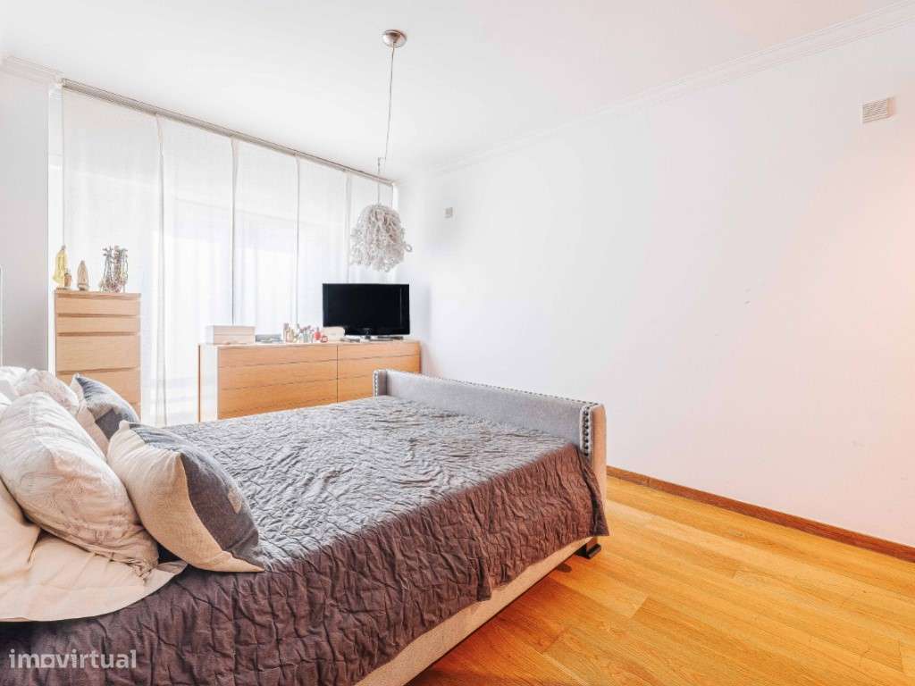 T3 em Telheiras com 155m² | Box para 2 carros | Varanda | Excelente...-8