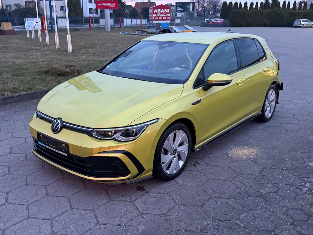 Volkswagen Golf VIII 1.5 eTSI OPF DSG R-Line 2021