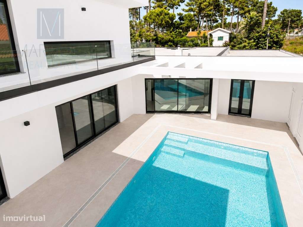 Moradia Isolada T4 com 3 Suites, Jardim e Piscina na Verdizela-31
