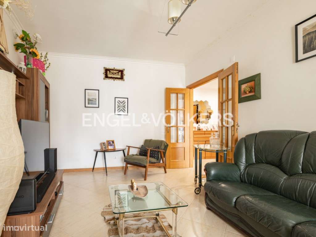 Apartamento T2 mobilado na Quinta do Texugo-2