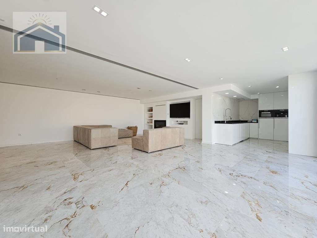 Moradia de Luxo Exclusiva em Apúlia-7