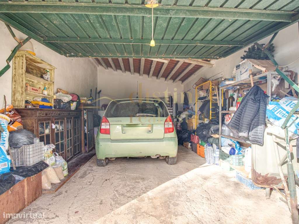 Casa de campo térrea com a necessidade de algumas obras num terreno...-27