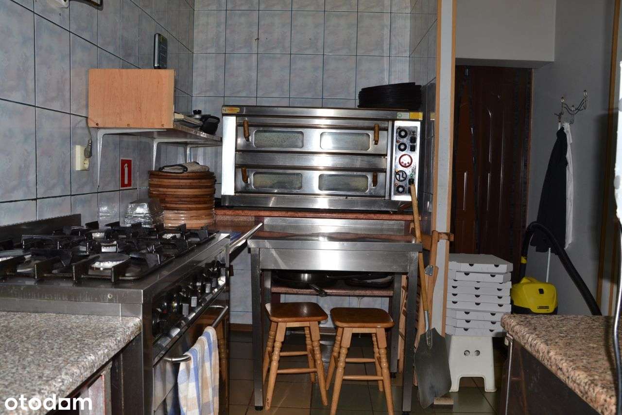 Dom z gotową i prosperującą restauracją!-12