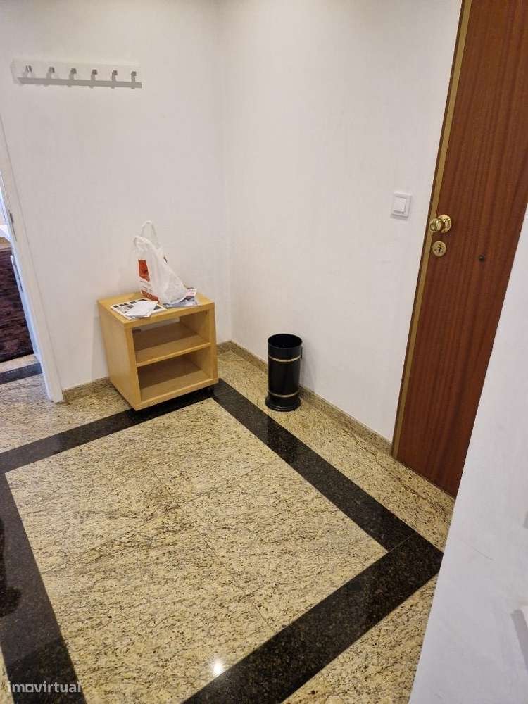 T4 (T5) , Vistas, 2 Elevadores - Centro Carnaxide-14