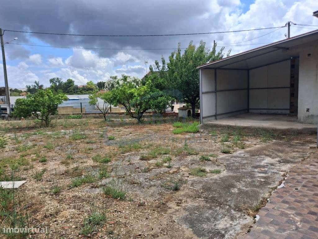 Exclusiva Propriedade em Alcanena | Duas Utilizações Independentes,...-11
