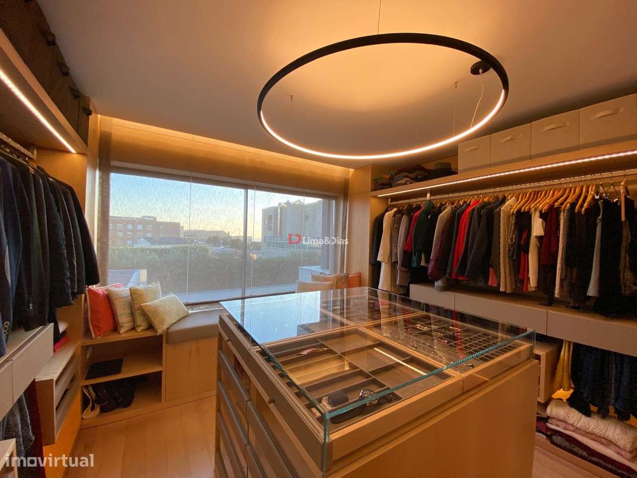 Moradia de Luxo T-3 à praia da Madalena-23