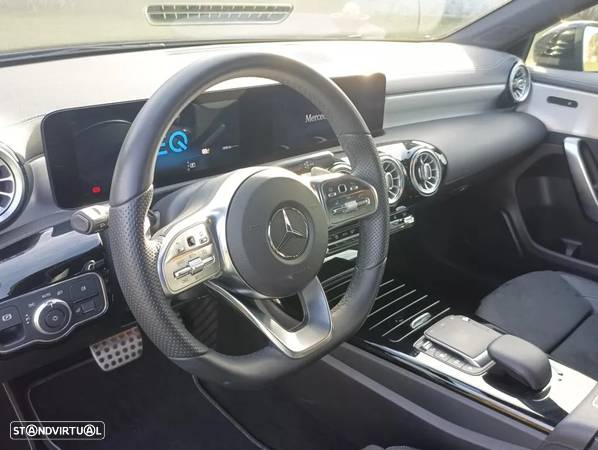 Mercedes-Benz A 250 e AMG Line - 13