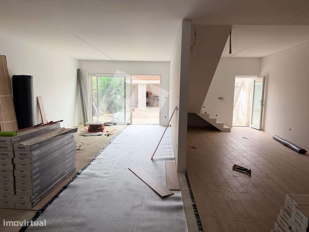 Moradia T5 próxima às Praias Conforto, Espaço e Qualidade de Vida-21