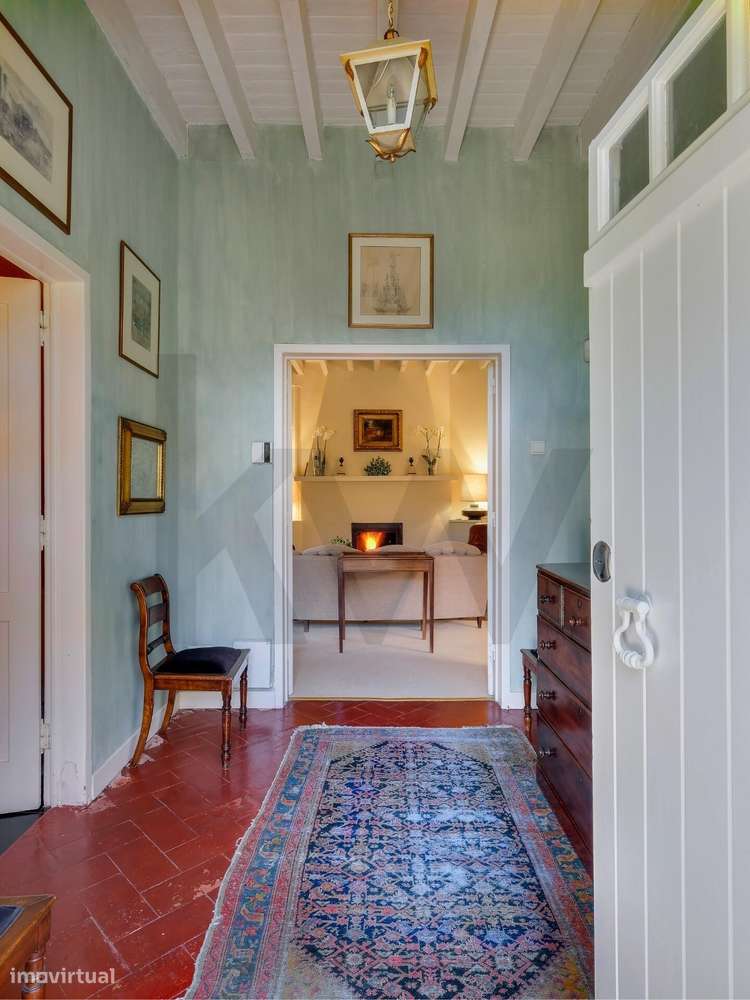 Exclusivo Chalé Octogonal dos Anos 40 no Coração do Triângulo Dourado-5