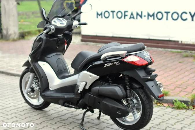 Yamaha X-max - 15