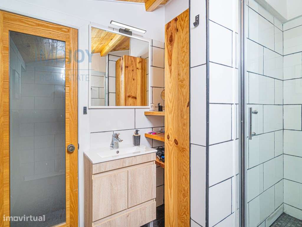 Moradia Térrea Totalmente Remodelada para Venda no Coração de Portimão-16