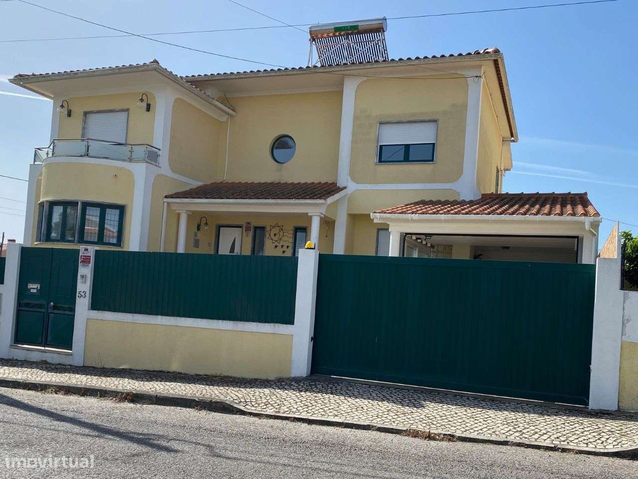 Moradia T4 com grande garagem e jardim - perto da praia-41
