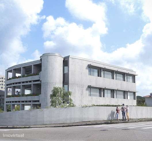 Apartamento T2, com varanda e garagem-8