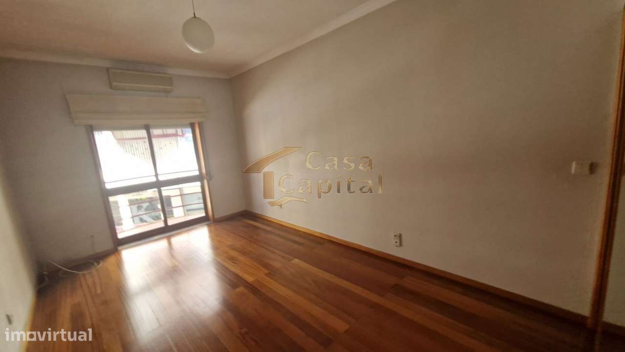 Apartamento T4 Sra. Conceição-13