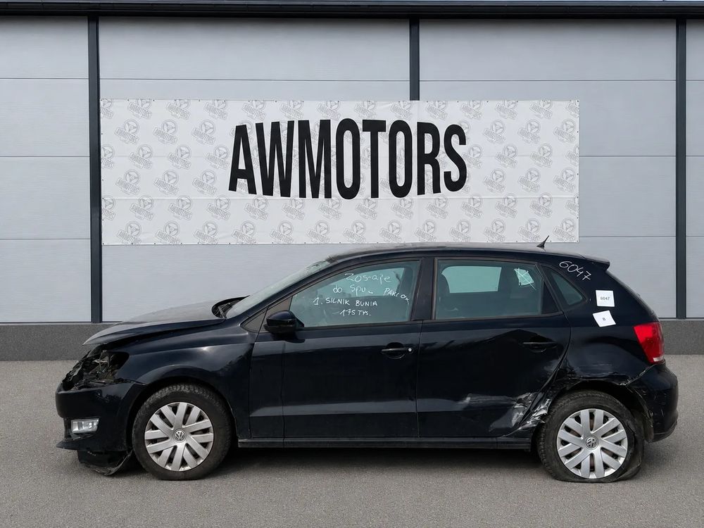 VOLKSWAGEN POLO 2011