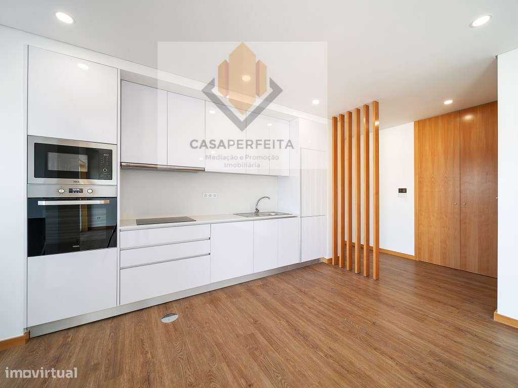 Apartamento T1 Novo com Varanda Ampla e Lugar de Garagem - Oliveira...-10