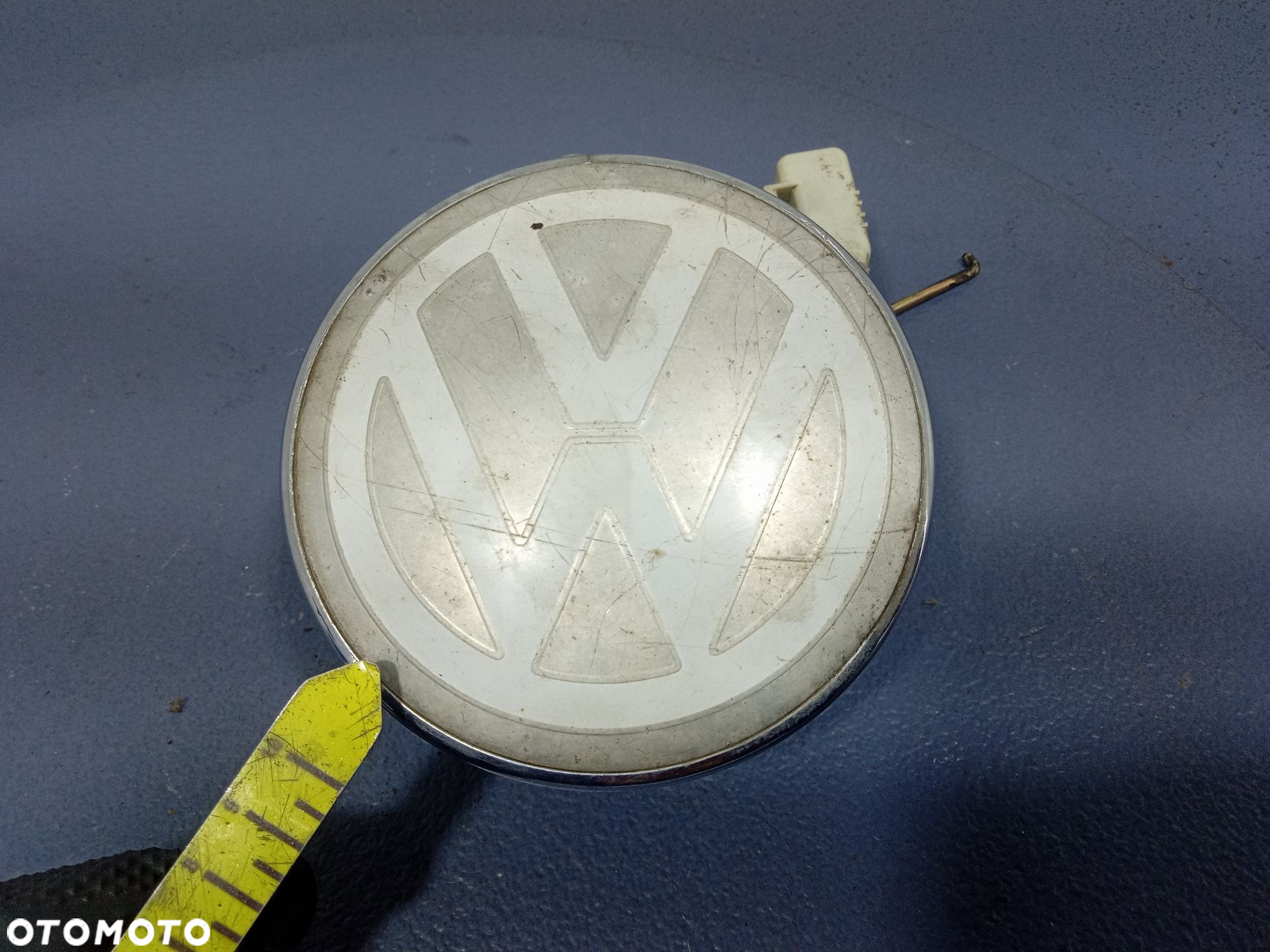 VW NEW BEETLE I 98- ZAMEK EMBLEMAT KLAPY BAGAŻNIKA 1C0827297D - 10