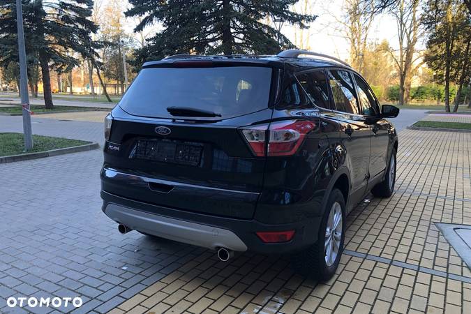 Ford Kuga 1.5 EcoBoost 2x4 Titanium - 12