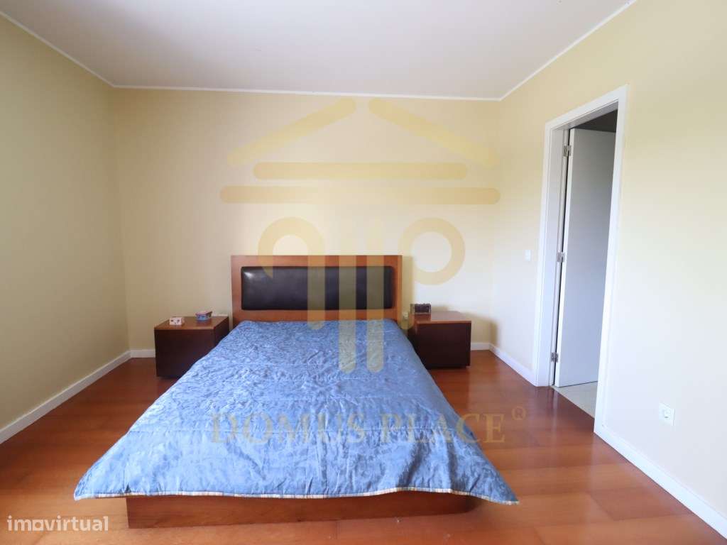 Apartamento T3 no Castelo da Maia com Terraço, 3 Frentes e Lugar de...-24