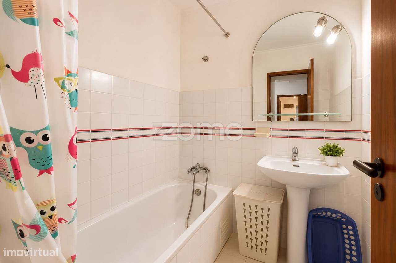 Apartamento T2, 2º Andar, no centro de Albufeira-12