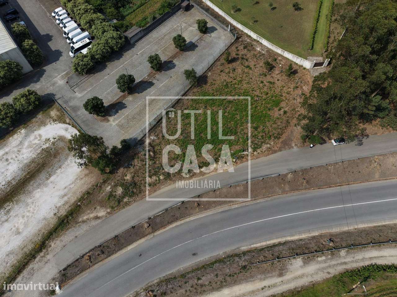 Terreno com 1400m² em Barqueiros-5