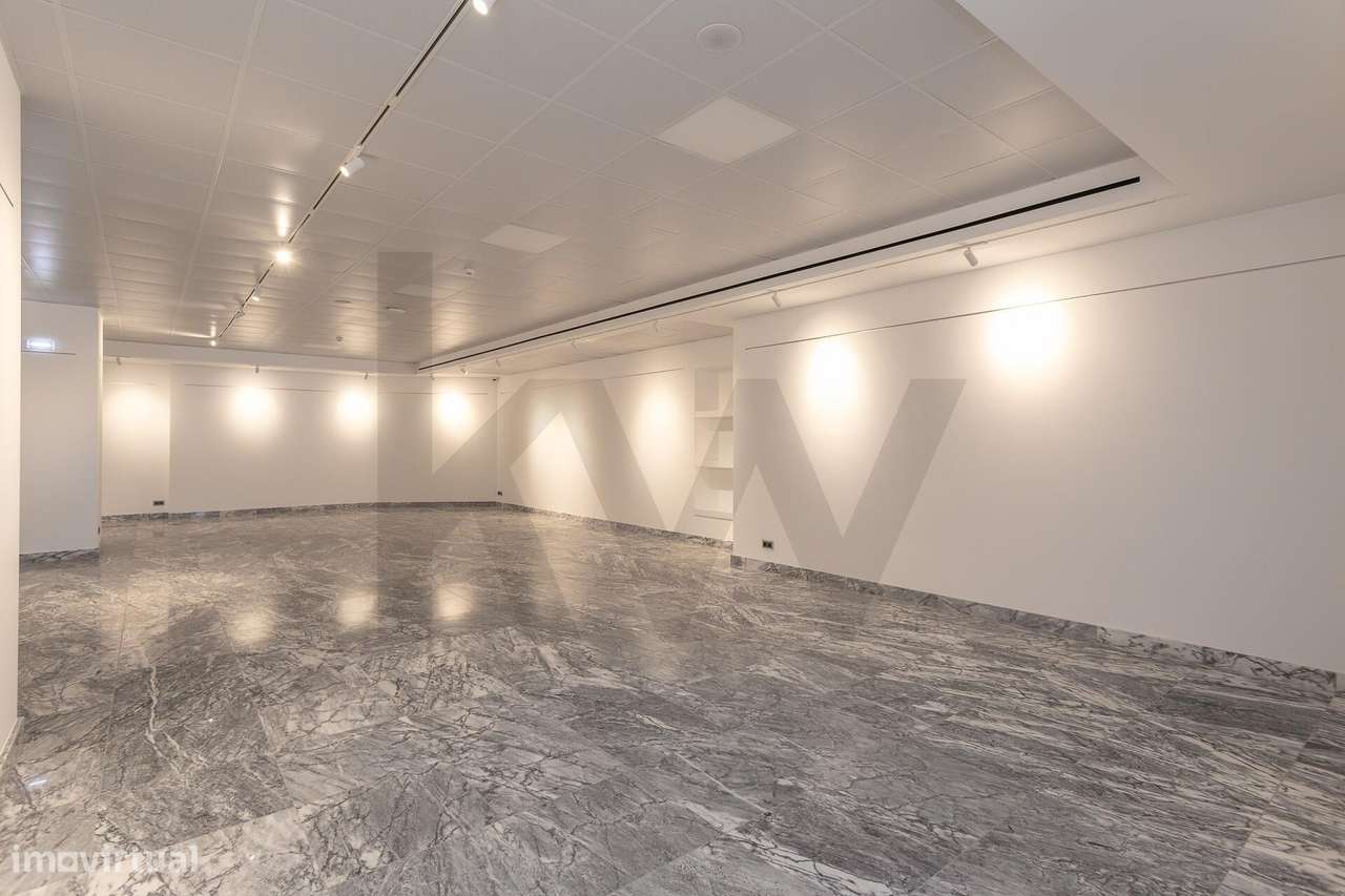 LOJA | CENTRO ESTORIL | 850 M2 | ACABAMENTOS DE LUXO - Grande imagem: 5/24